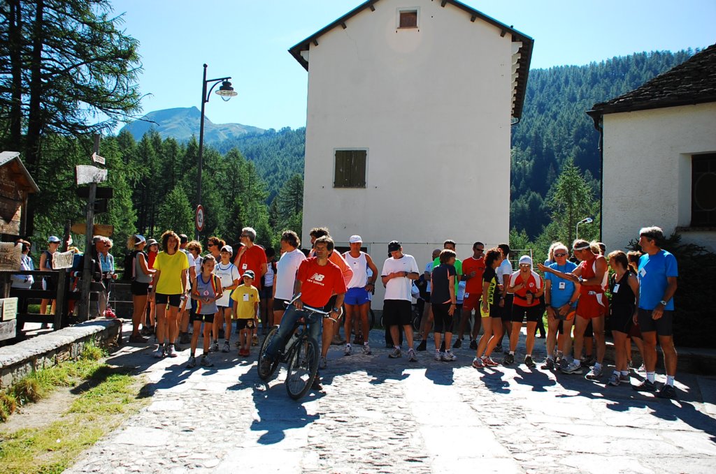 partenza8kmnoncompetitivae8kmnordicwalking.jpg