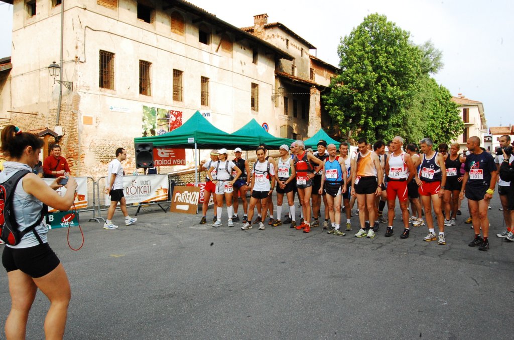 partenzamonteregioecotrail52km.jpg