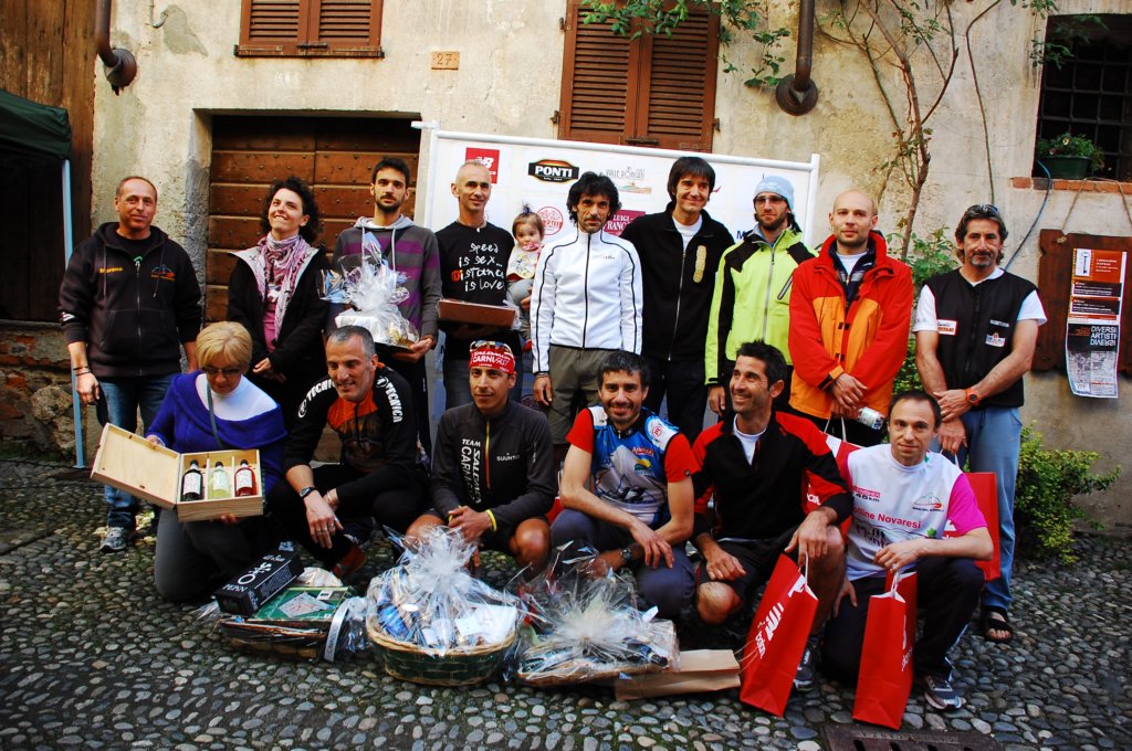 premiazionimonteregioultratrail45kmuomini3.jpg